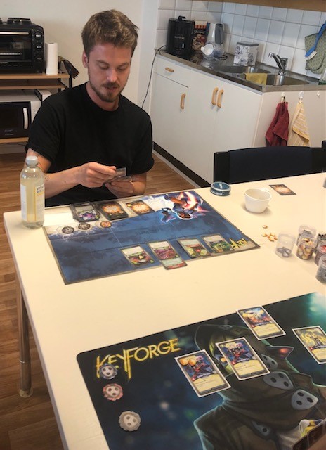 playing keyforge