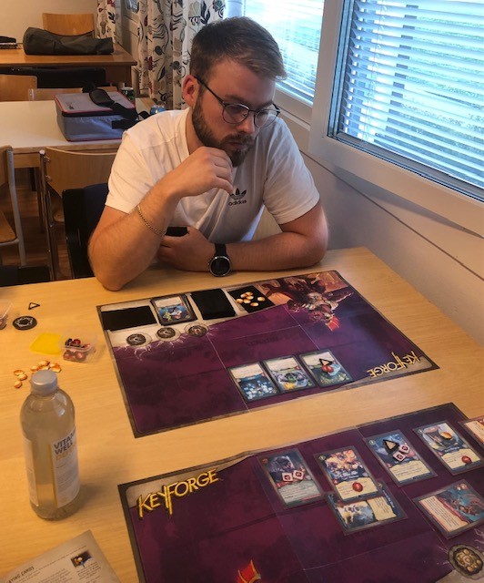 playing keyforge