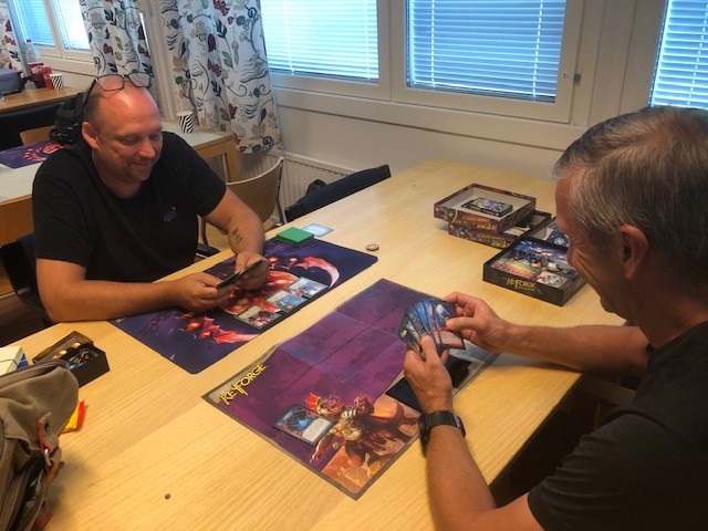 playing keyforge