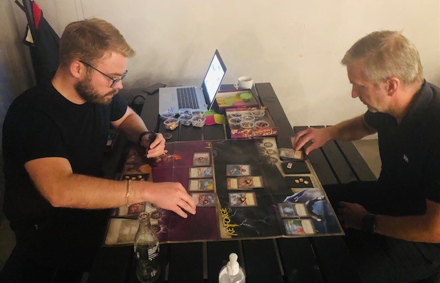 playing keyforge